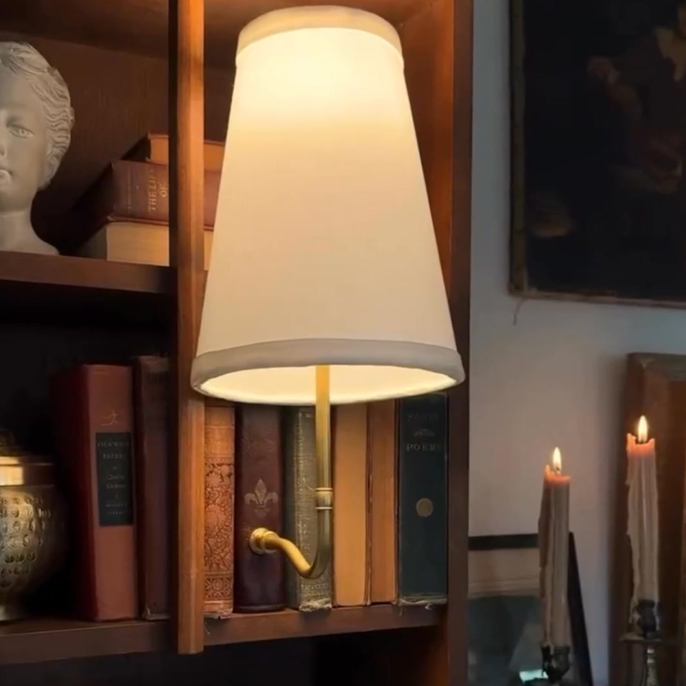 Vintage Buch-Tischlampe mit warmweißem Licht – Retro Designlampe für Wohnzimmer, Büro & Bibliothek