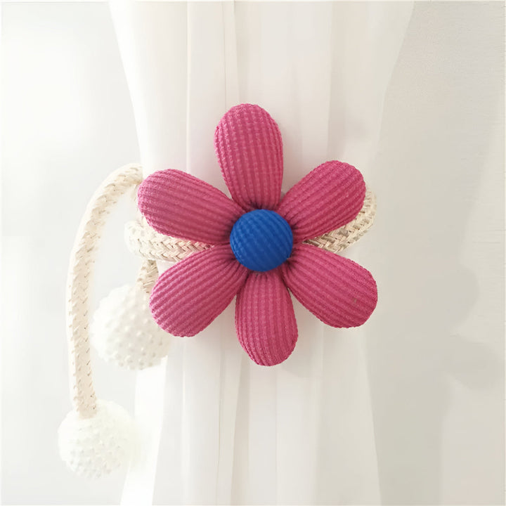 Raffhalter mit bestickter Blume und Perle