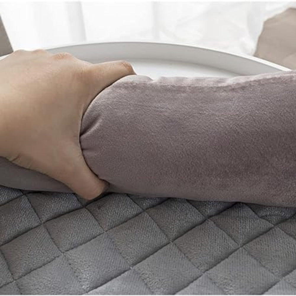 Gesteppter Sofaschutz für Haustiere