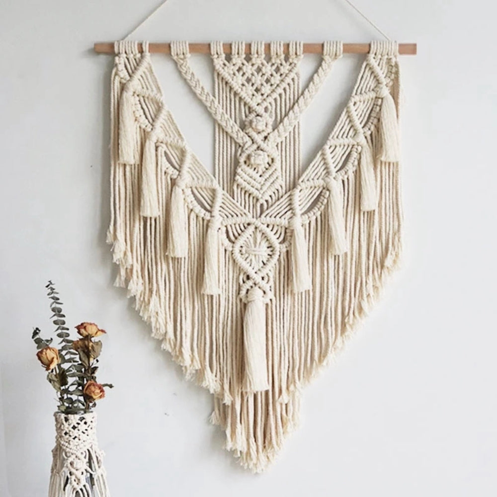 Geometrischer weißer Makramee-Wandbehang