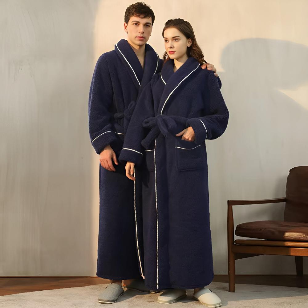 Bademantel aus Fleece mit Sherpa-Futter