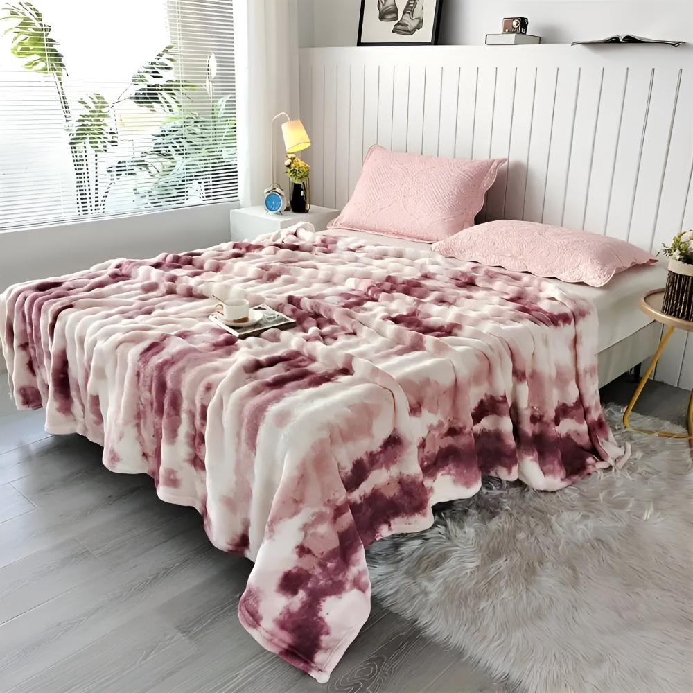 Kuscheldecke aus Kunstfell mit Batikmuster