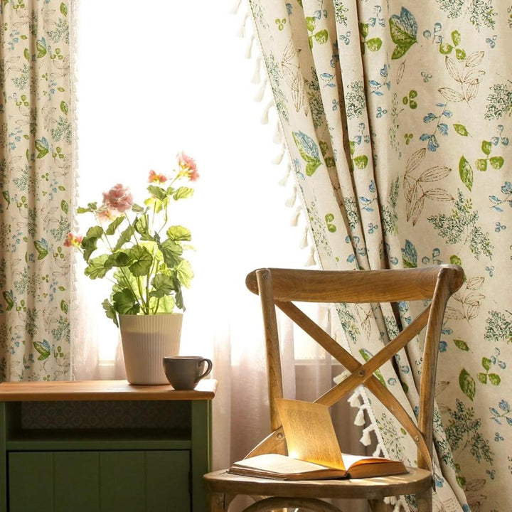 Verdunkelungsvorhang mit Wildblumen