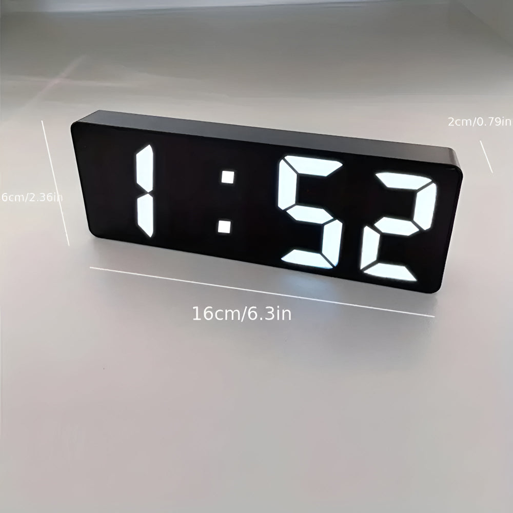 Digitaler LED-Wecker mit Spiegelfront
