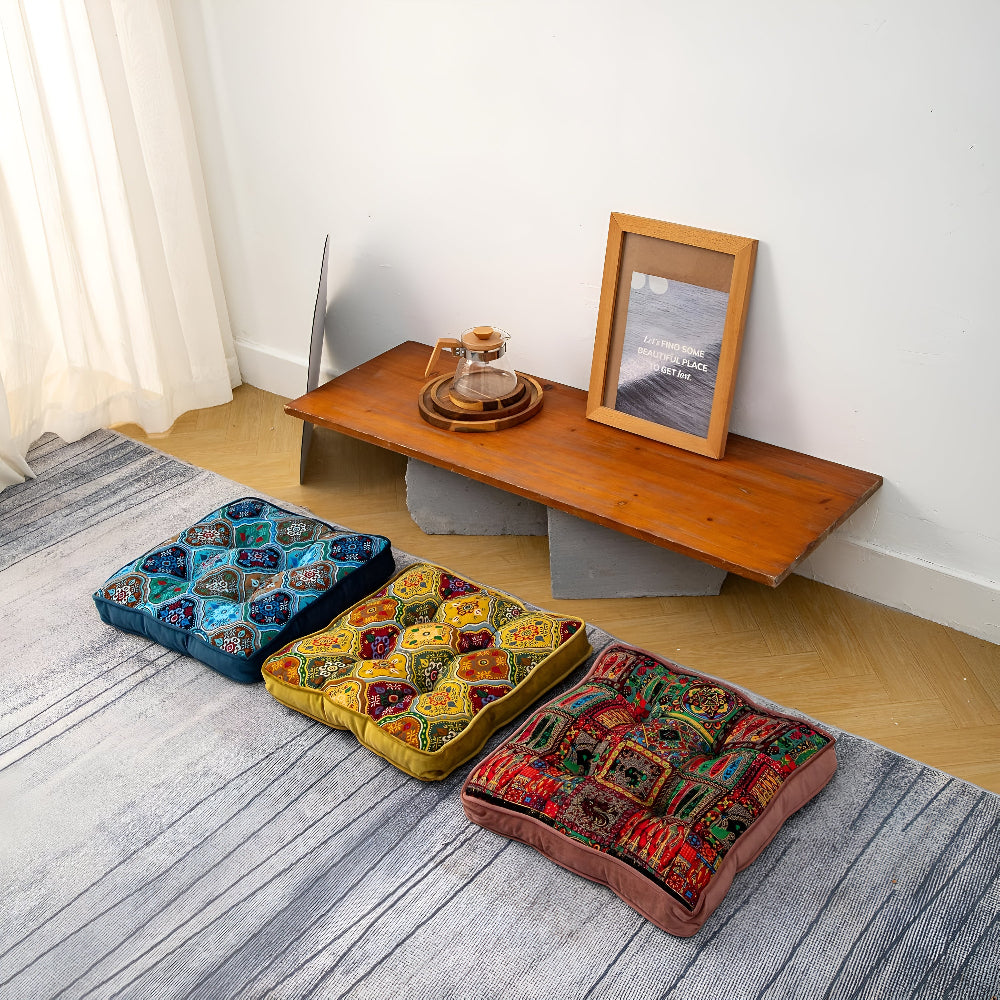 Sitzkissen im marokkanischen Patchwork-Stil mit Bindebändern