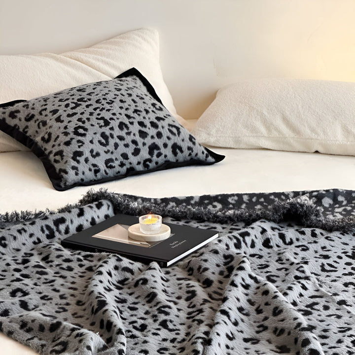 Kuscheldecke in Nerzoptik mit Leopardenmuster 140 x 160 cm