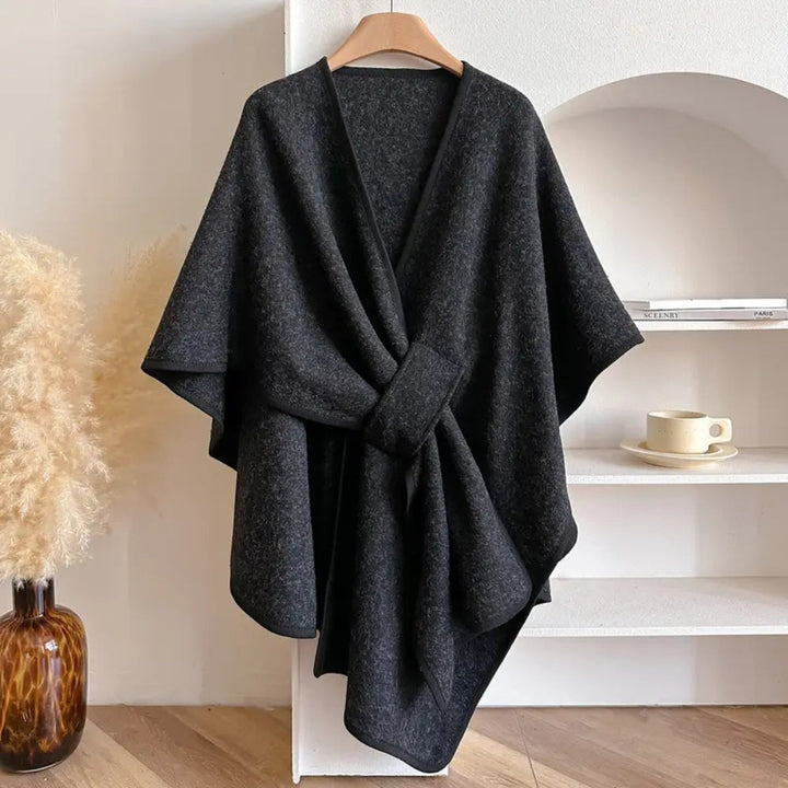 Poncho-Mantel aus dichtem Gewebe