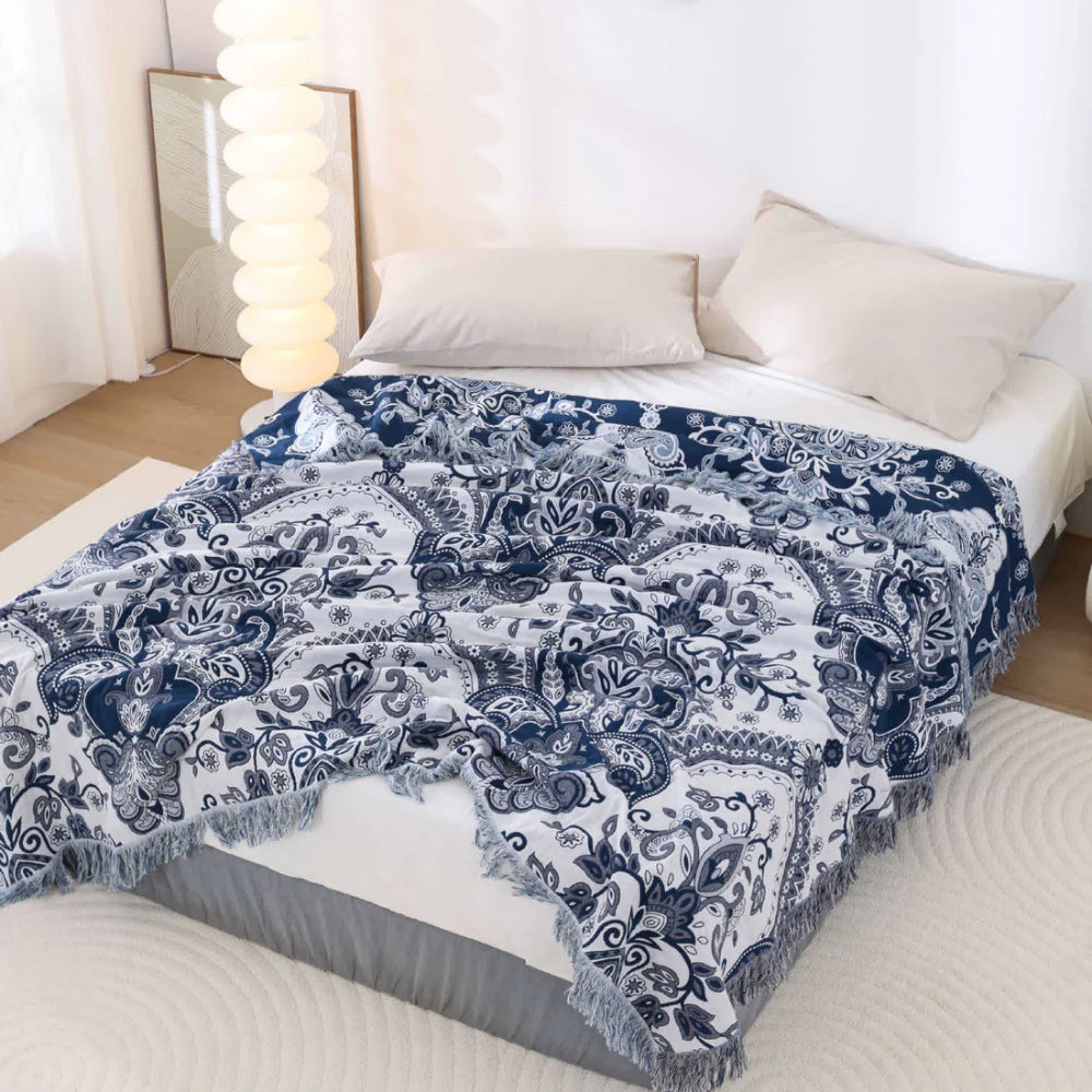Baumwolldecke mit Paisley-Muster und Quasten