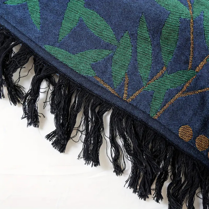 Jacquard-Tagesdecke aus Baumwolle mit Begonien und Quasten