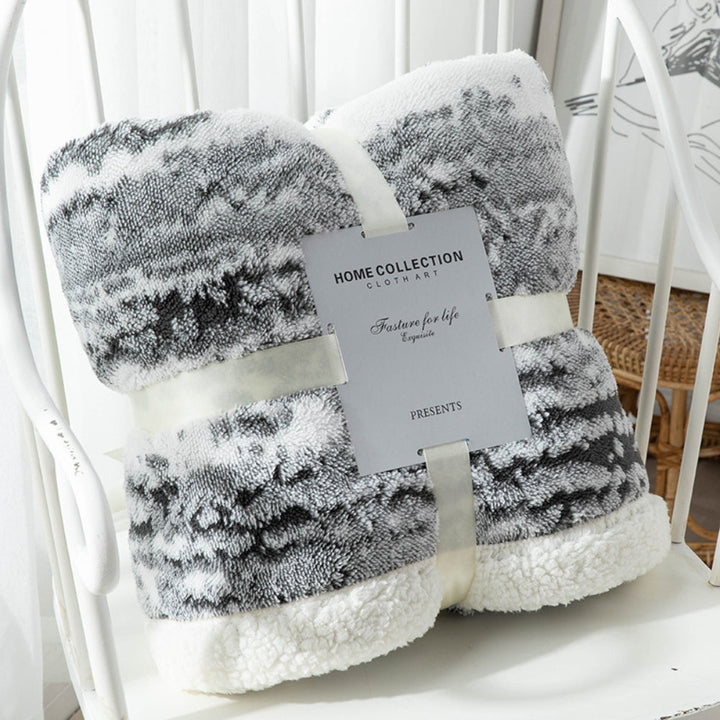 Samt-Jacquard-Sherpa-Decke