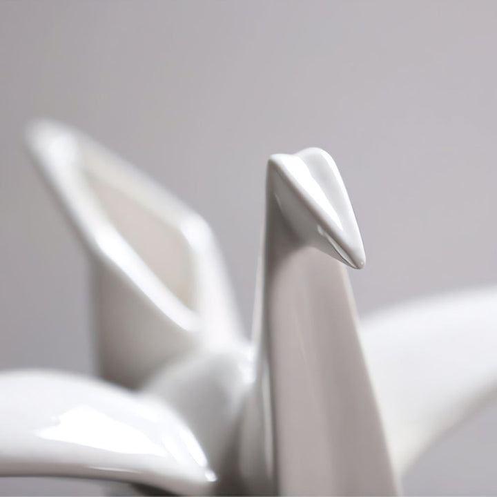 Keramik-Vogelfigur in Origami-Form