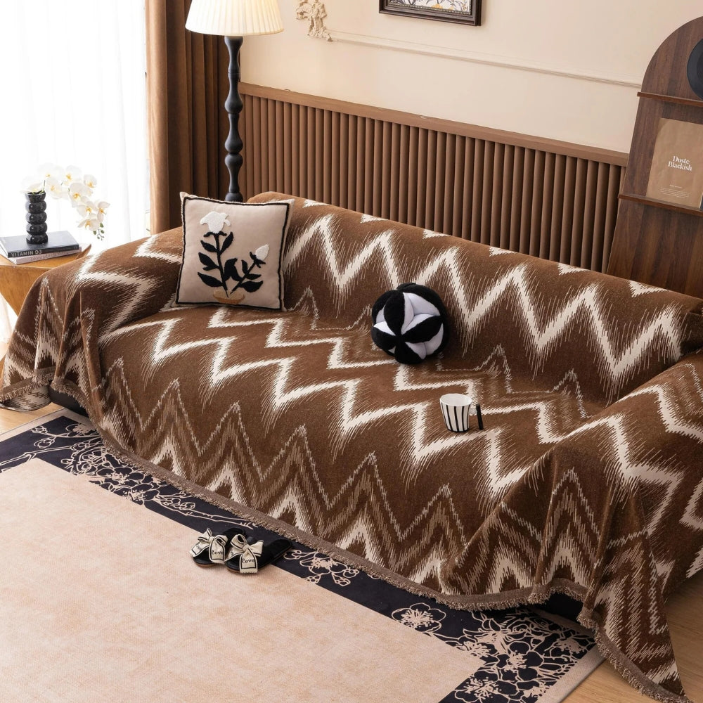 Chenille-Sofaüberwurf mit markantem Zickzackmuster