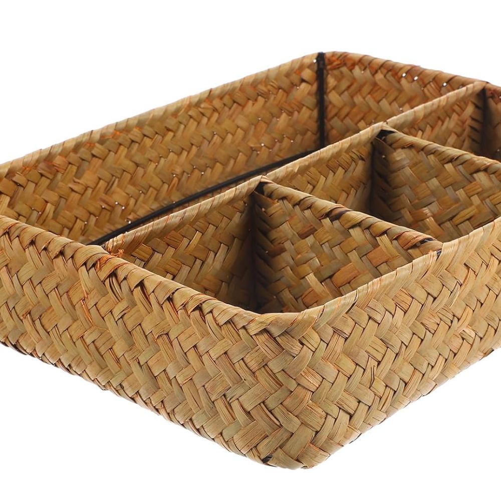 Rattankorb mit Fächern