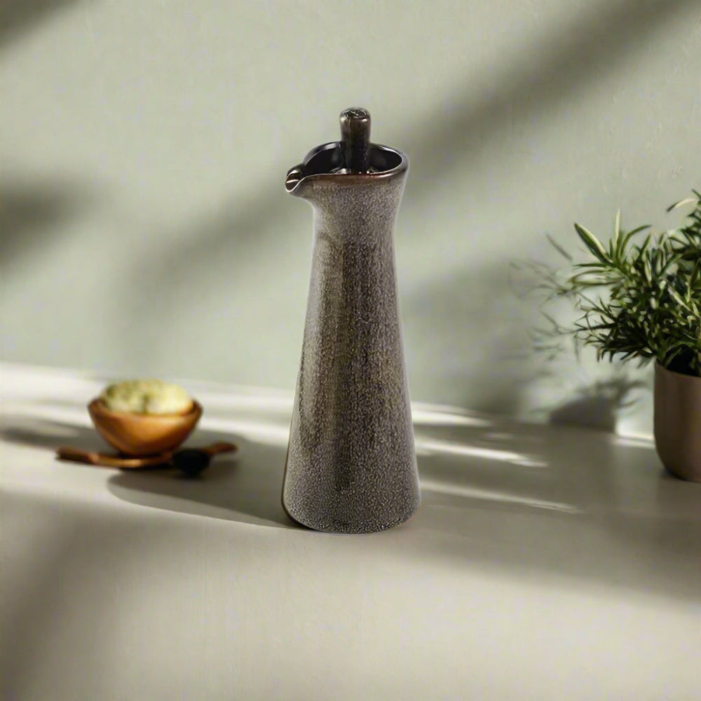 Keramikflasche für Würzsaucen im japanischen Stil