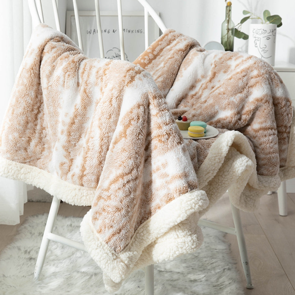 Samt-Jacquard-Sherpa-Decke