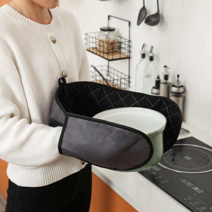 Extra langer, gesteppter Ofenhandschuh