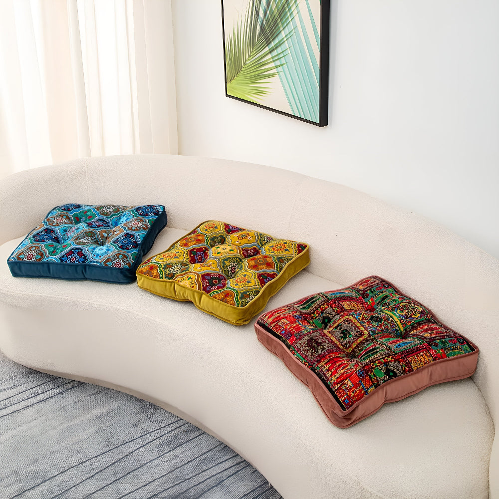 Sitzkissen im marokkanischen Patchwork-Stil mit Bindebändern
