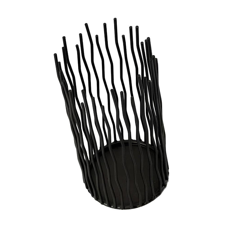 Kerzenhalter aus schwarzem Eisen