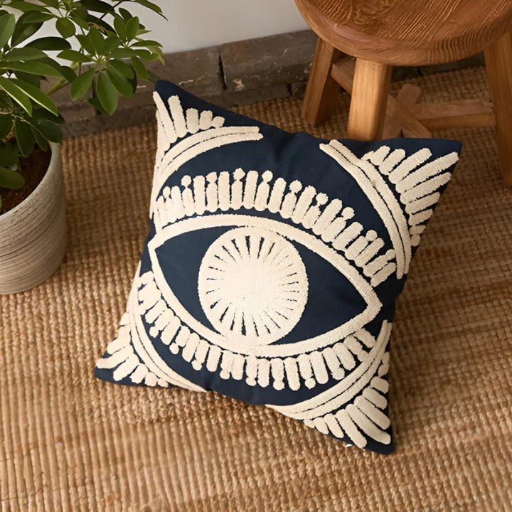 Boho-Kissenbezug mit gesticktem Augenmotiv 45 x 45 cm