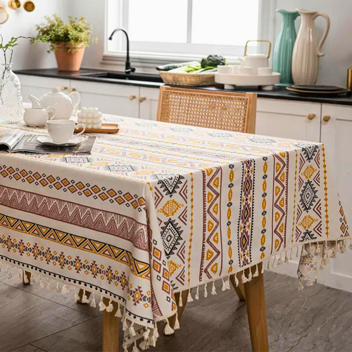 Boho-Tischdecke aus Baumwoll-Leinen-Mischgewebe mit Quasten