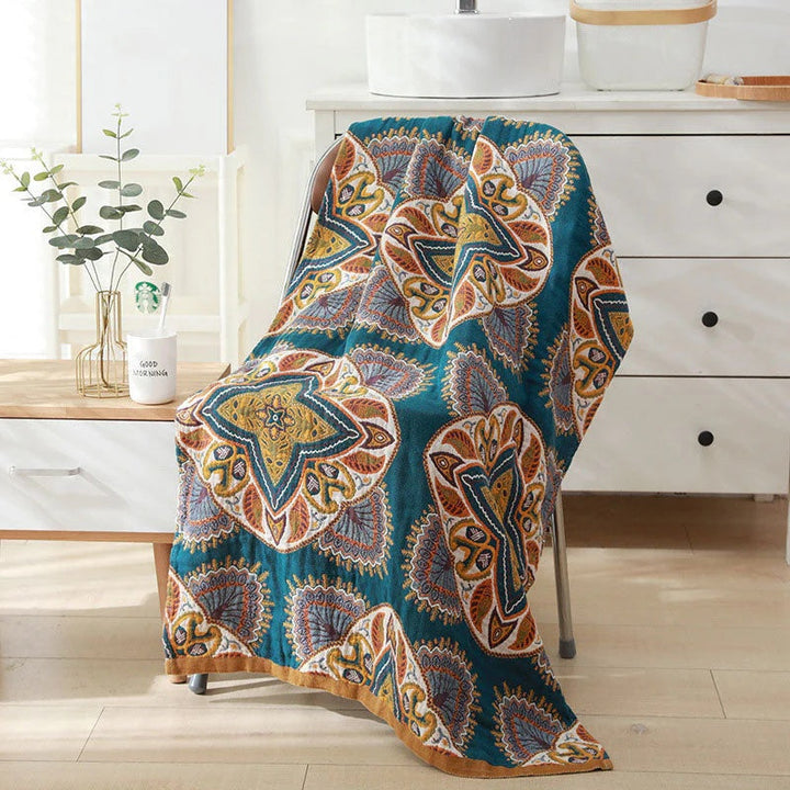 Wendbares Badetuch aus Baumwolle mit Rauten- und Blumenmuster 80 x 160 cm