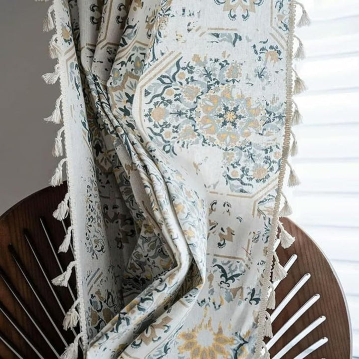 Boho-Vorhang mit Blumenmuster und Quasten