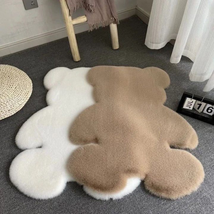 Plüschteppich in Bärenform
