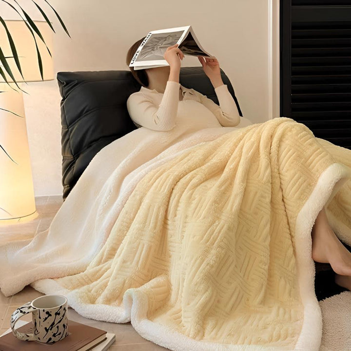 Sherpa-Kuscheldecke mit Flechtmuster