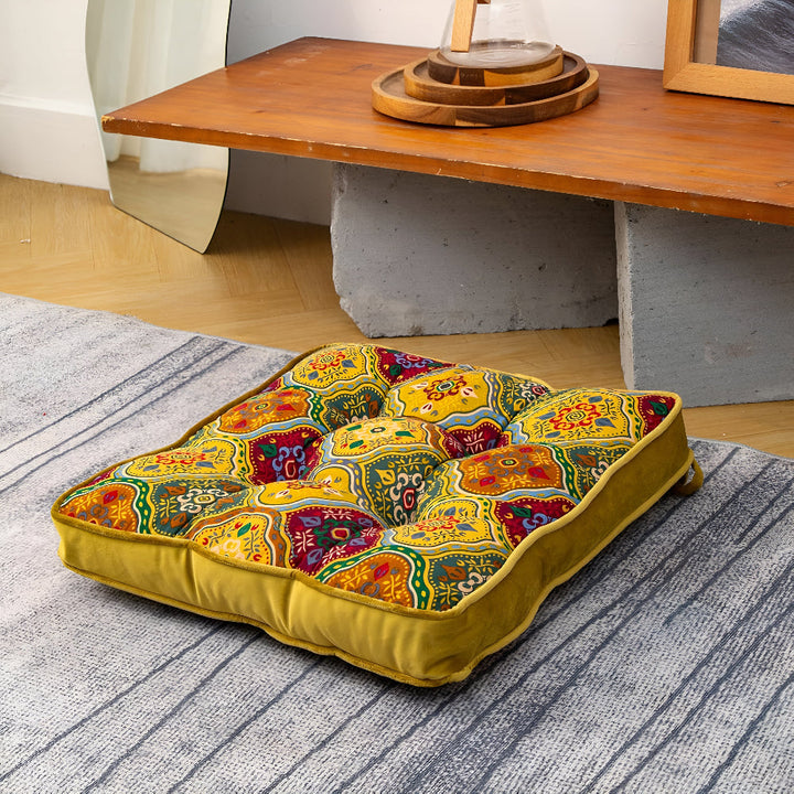 Sitzkissen im marokkanischen Patchwork-Stil mit Bindebändern