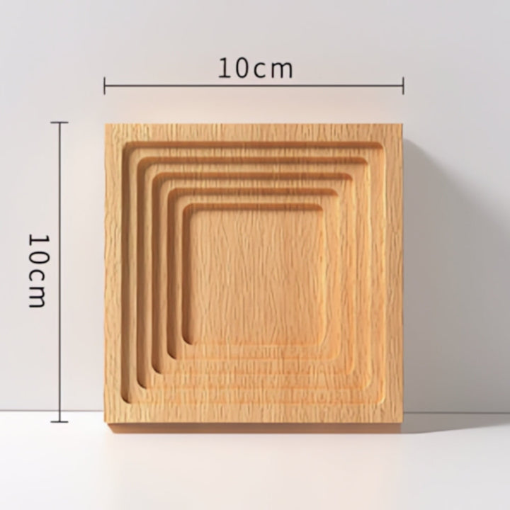 Serviertablett aus Holz mit Rillenmuster