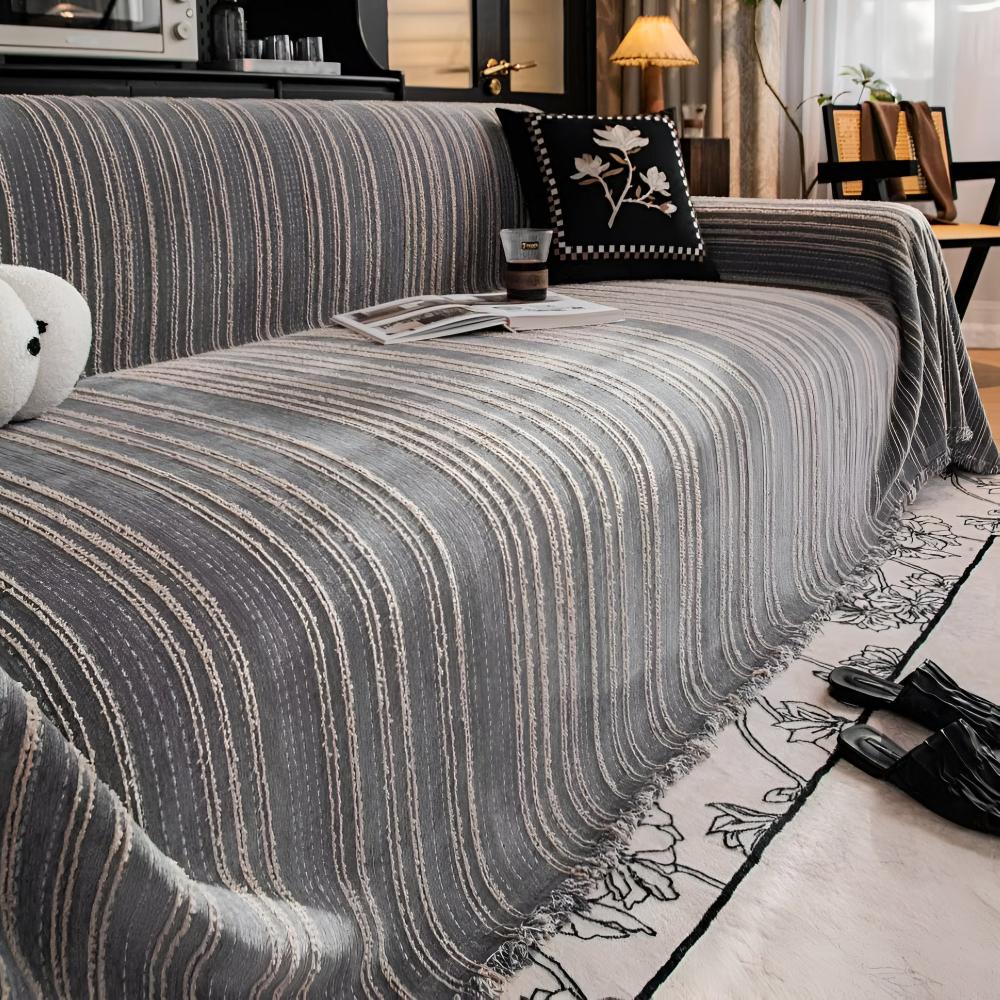 Chenille-Sofawurf mit feinen Streifen