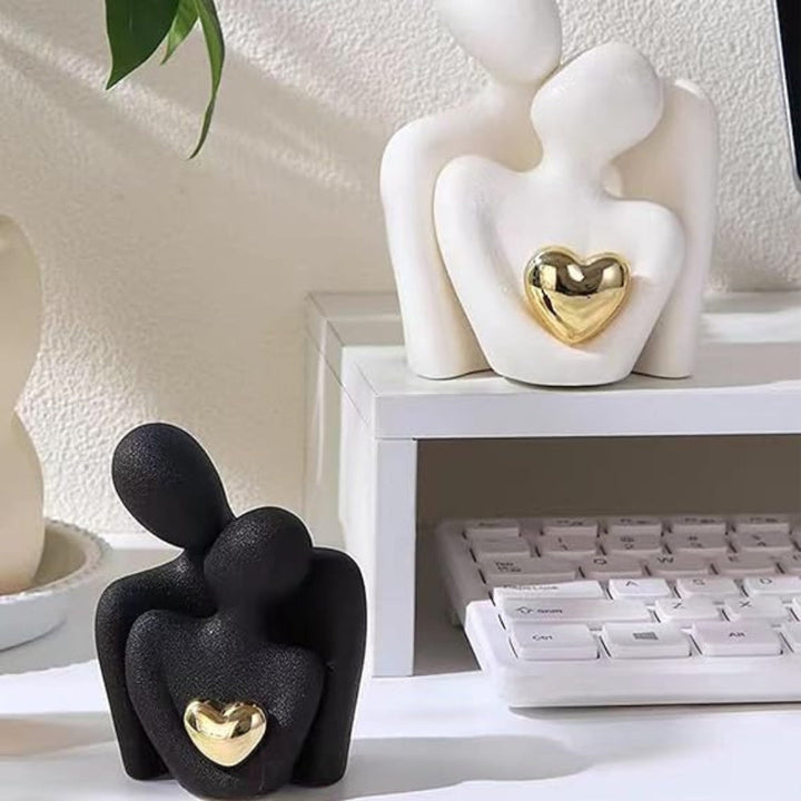 Abstrakte Skulptur eines Liebespaares