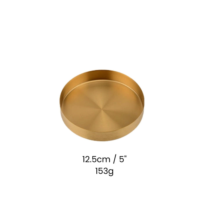 Tablett aus goldfarbenem Edelstahl