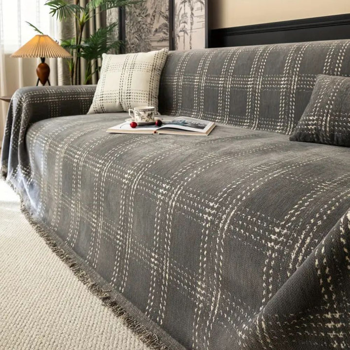 Chenille-Sofawurf mit Karomuster und Quasten