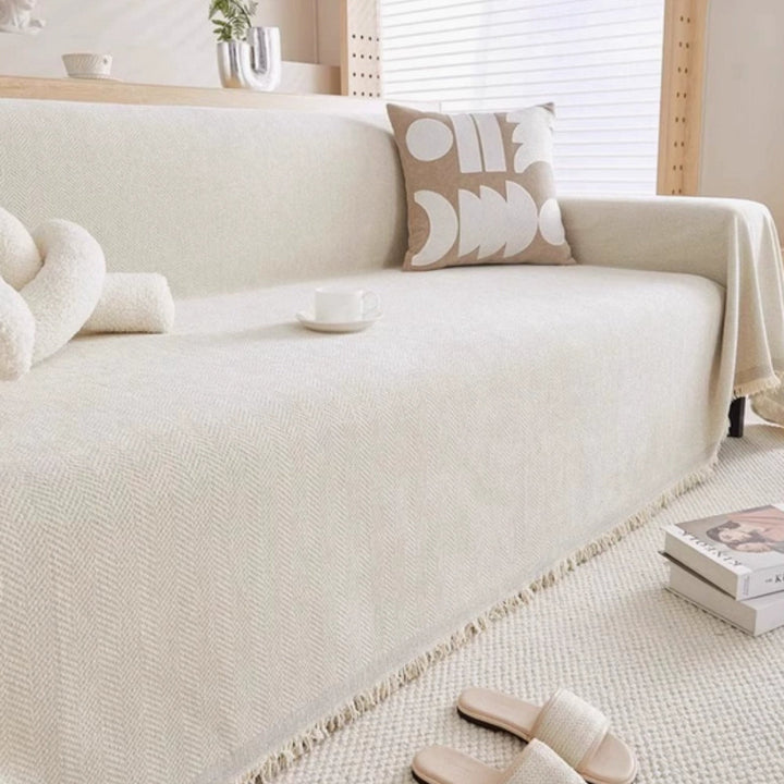 Minimalistischer Sofaüberwurf
