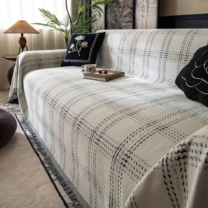 Chenille-Sofawurf mit Karomuster und Quasten
