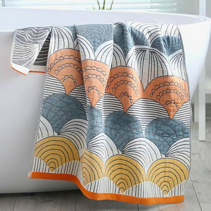 Badetuch aus Baumwolle mit gewebtem Muschelmotiv 70 x 140 cm
