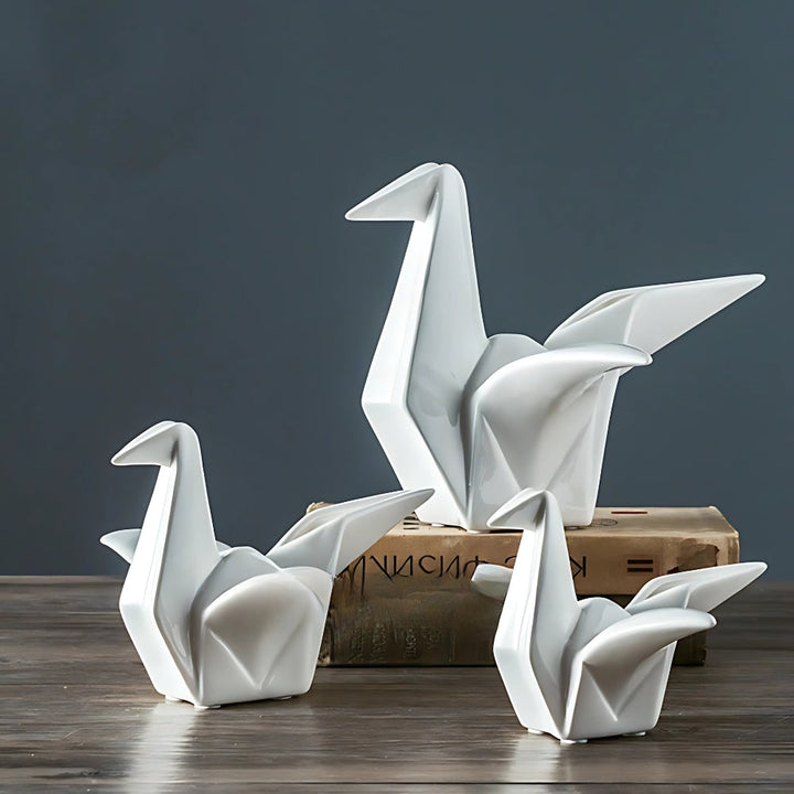 Keramik-Vogelfigur in Origami-Form