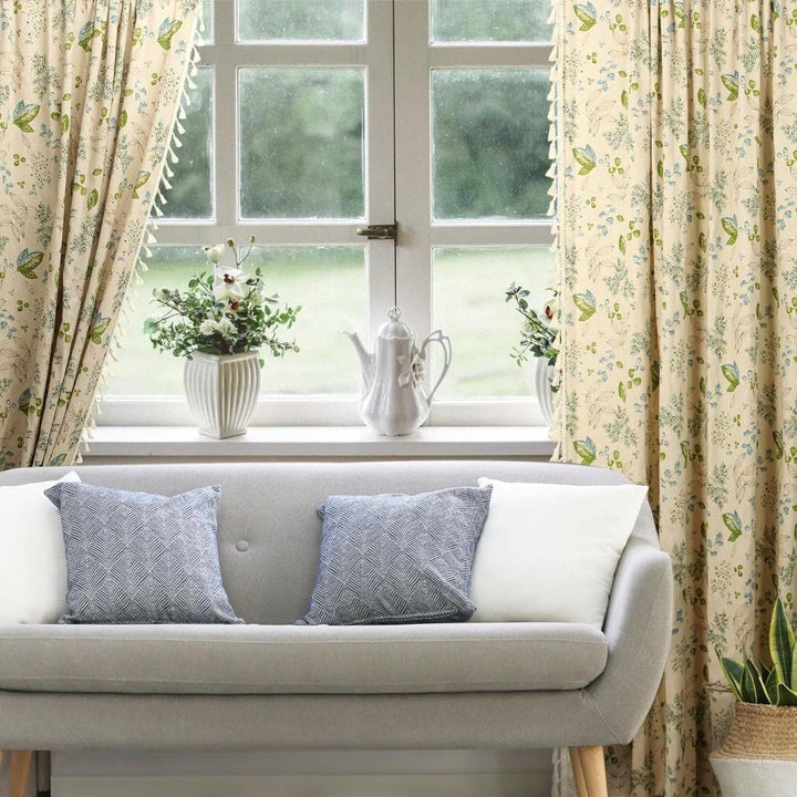 Verdunkelungsvorhang mit Wildblumen