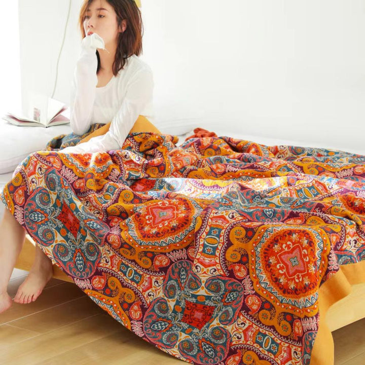 Kühlende Boho-Wendedecke für den Sommer