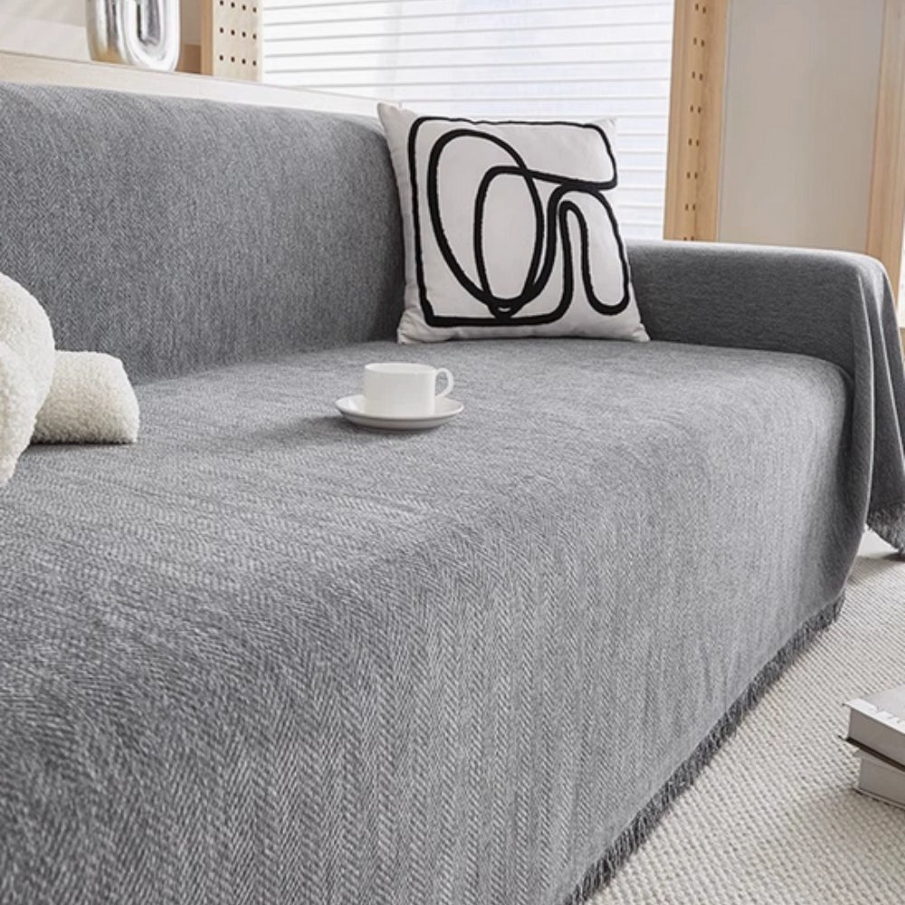 Minimalistischer Sofaüberwurf