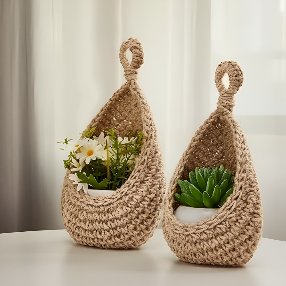 Hängekorb aus geflochtener Jute