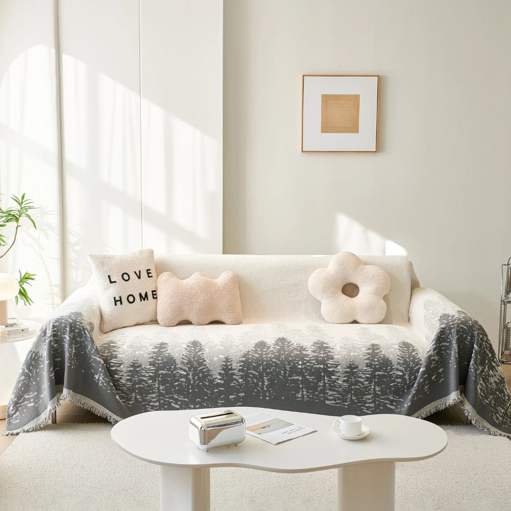 Sofaüberwurf aus Chenille mit schimmerndem Waldmotiv
