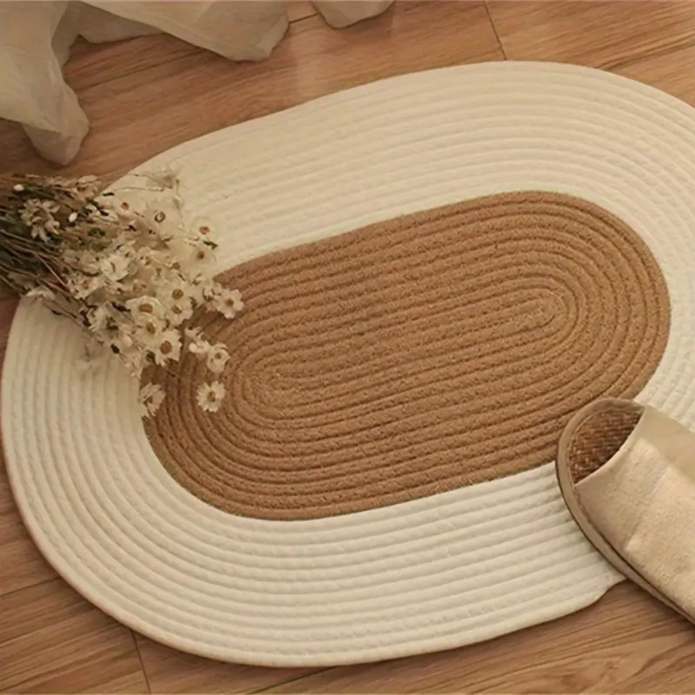 Ovaler Teppich aus geflochtenem Hanf, Boho