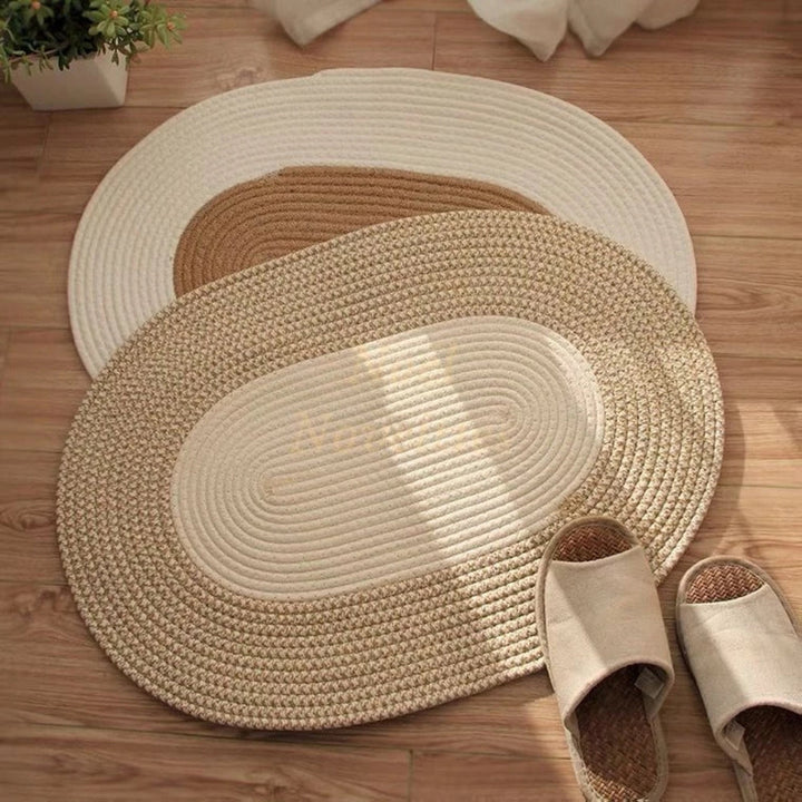 Ovaler Teppich aus geflochtenem Hanf, Boho
