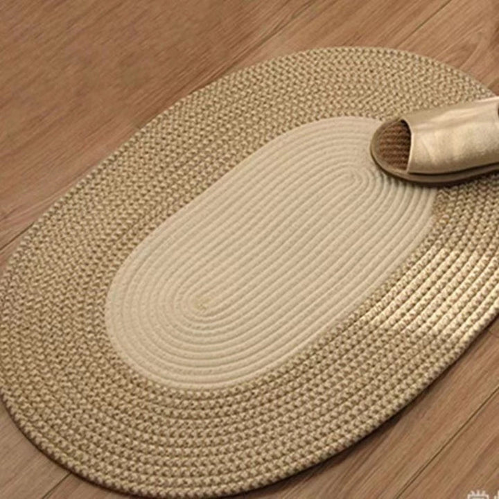 Ovaler Teppich aus geflochtenem Hanf, Boho