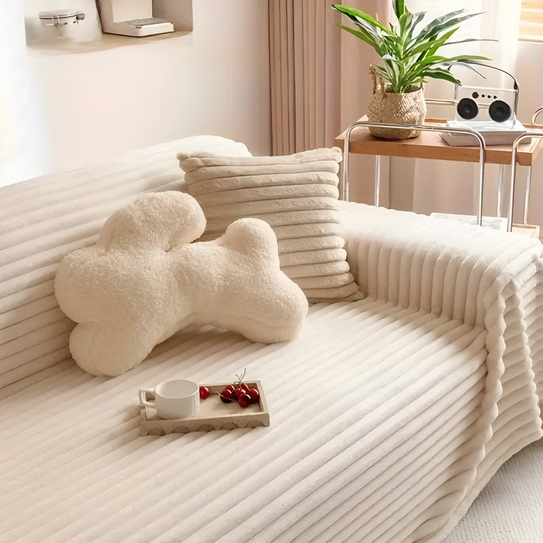 Gerippter, gesteppter Sofaüberwurf aus Plüsch