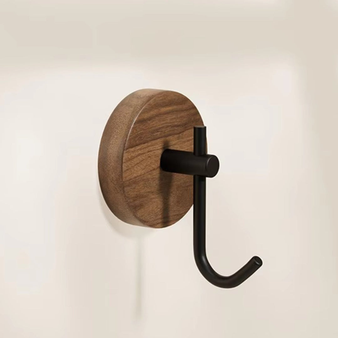 Runder selbstklebender Holzhaken