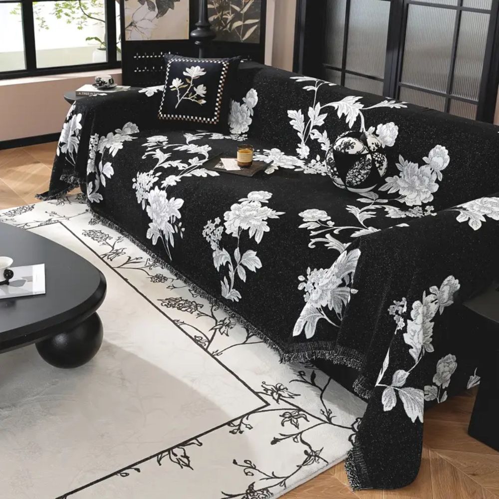 Sofaüberwurf aus Chenille mit floralem Jacquard und Quasten