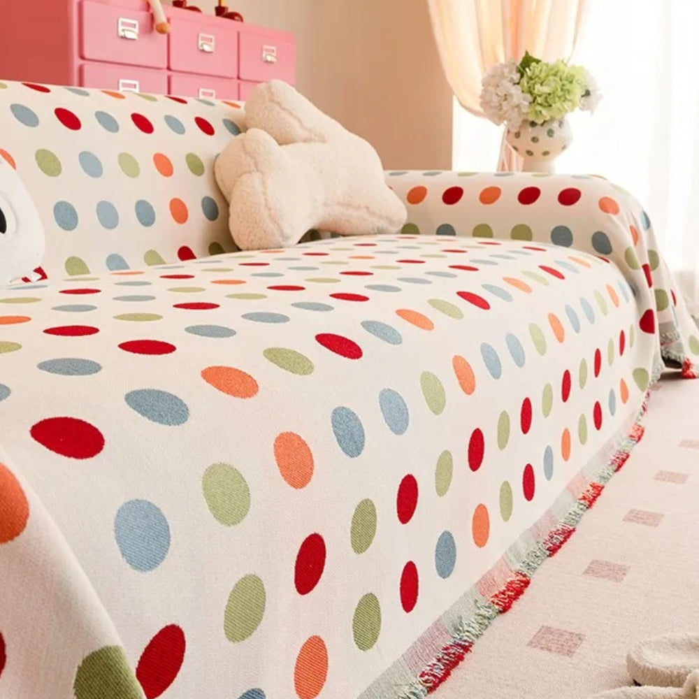 Sofaüberwurf mit Punktmuster